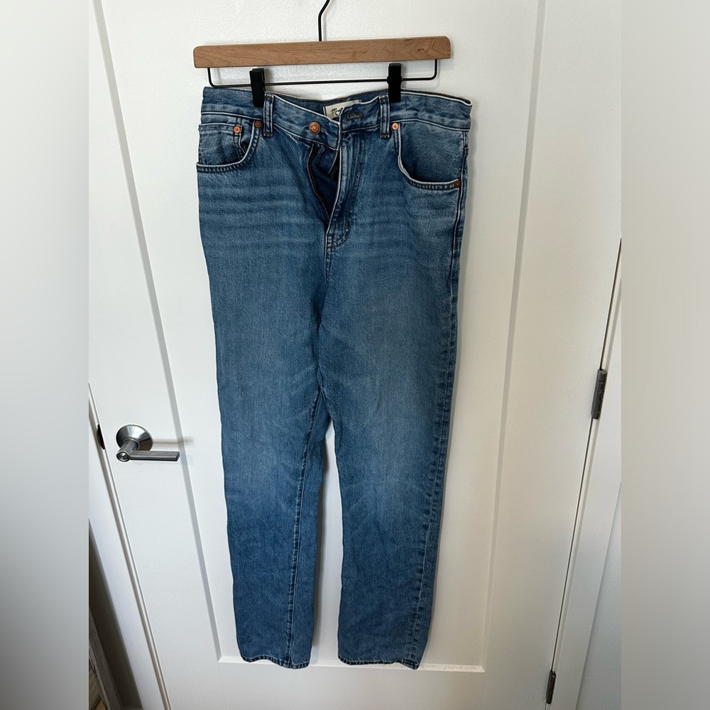 CLOSET CLEANOUT OFFERS WELCOME
Madewell 90s tall straight jean- encore wash, 28T
